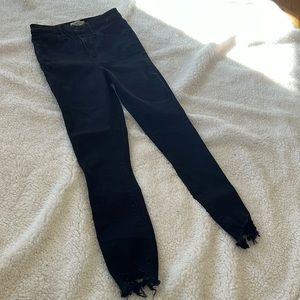 Abercrombie black distressed high rise frayed hem ankle skinny jeans